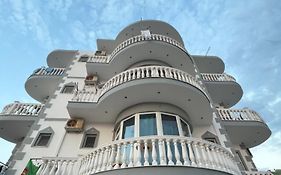 Studio Apartments Rizarjo